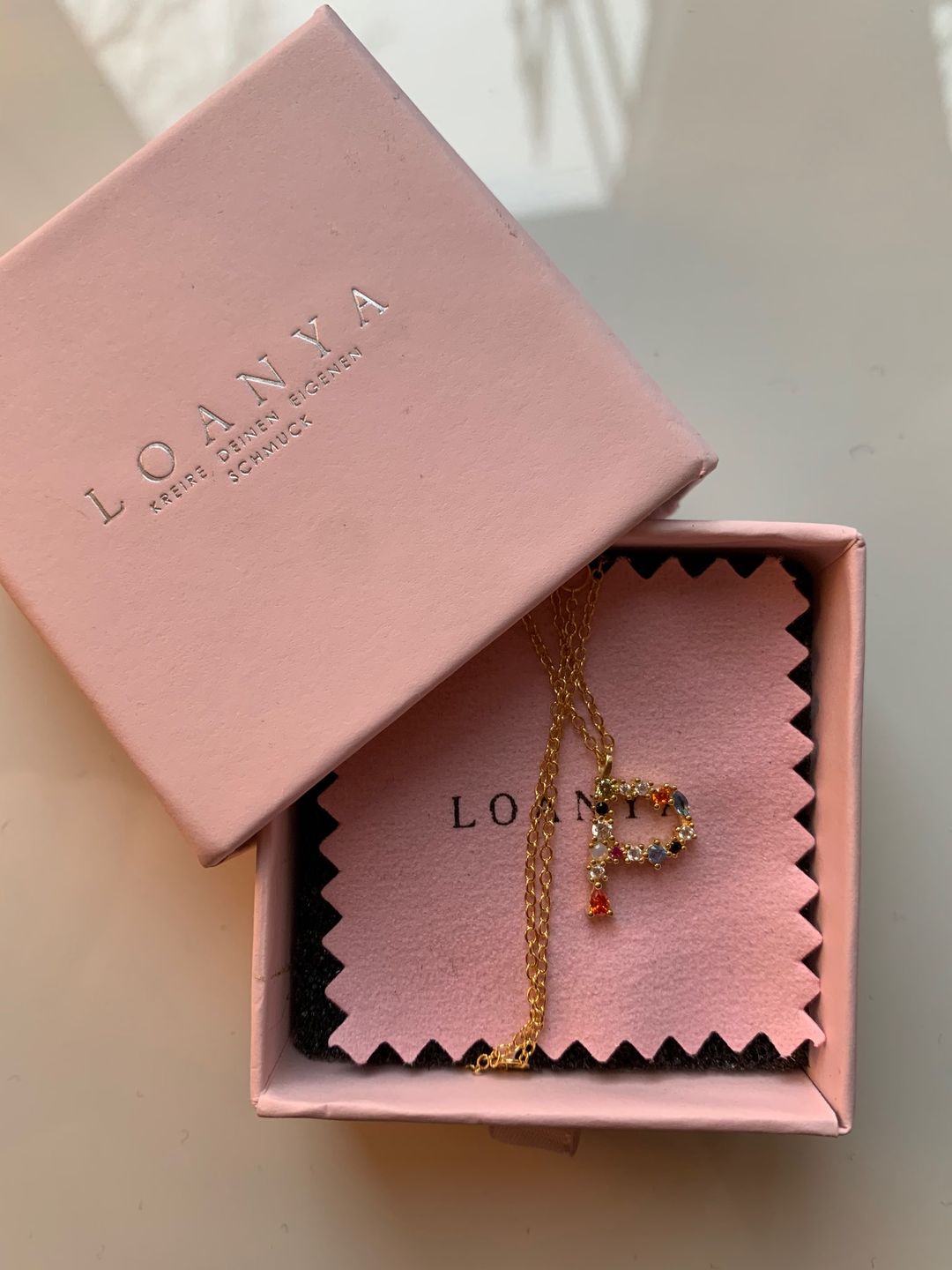 Customer photo review of LOANYA Buchstaben Kette