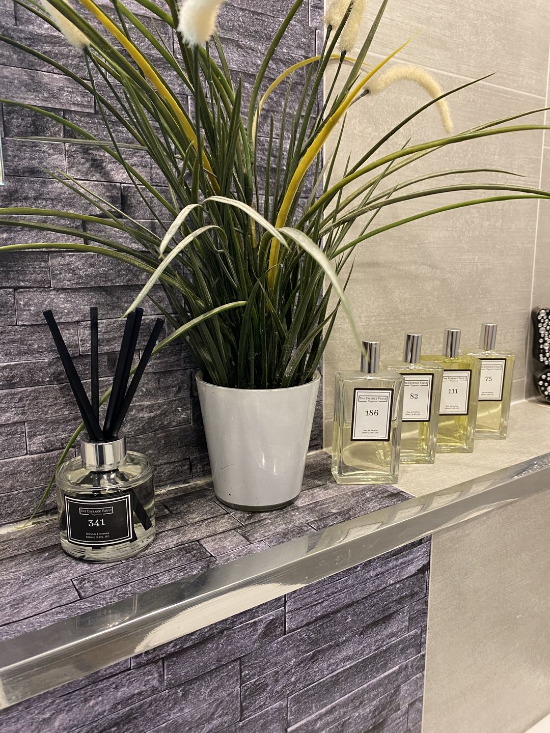 Customer photo review of Inspired By Oud Wood - 341 - Home Reed Diffuser