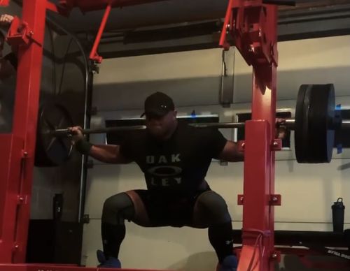 Customer photo review of Strength Shop 7mm Inferno Knee Sleeves - OD Green - IPF Approved