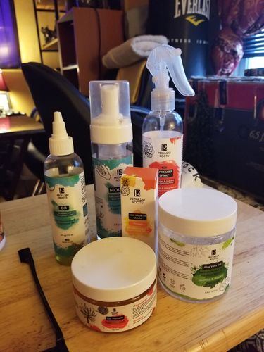 Customer photo review of Nourishing & Conditioning Hair Oil | 4 oz (PRE-ORDER)