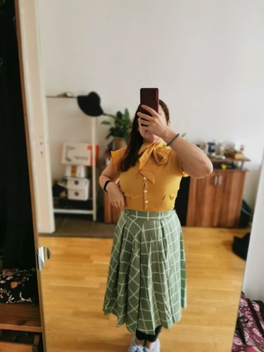 Customer photo review of Yellow 1950s Bow Solid Blouse Top