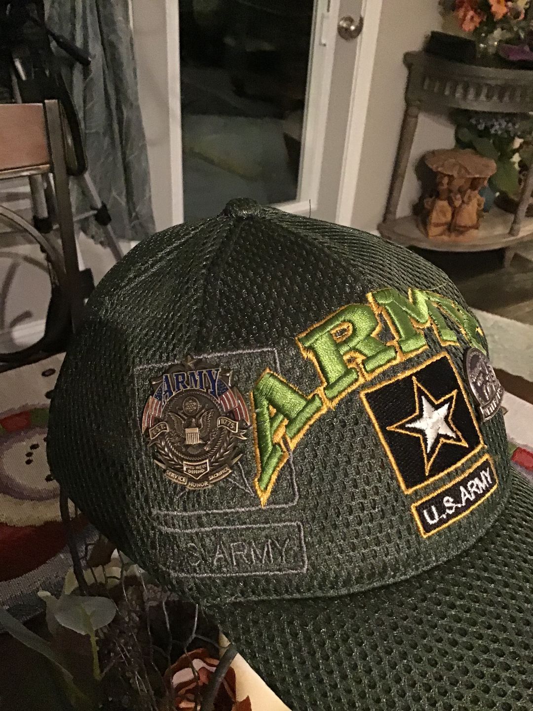 Customer photo review of US Army Veteran's Day Pin