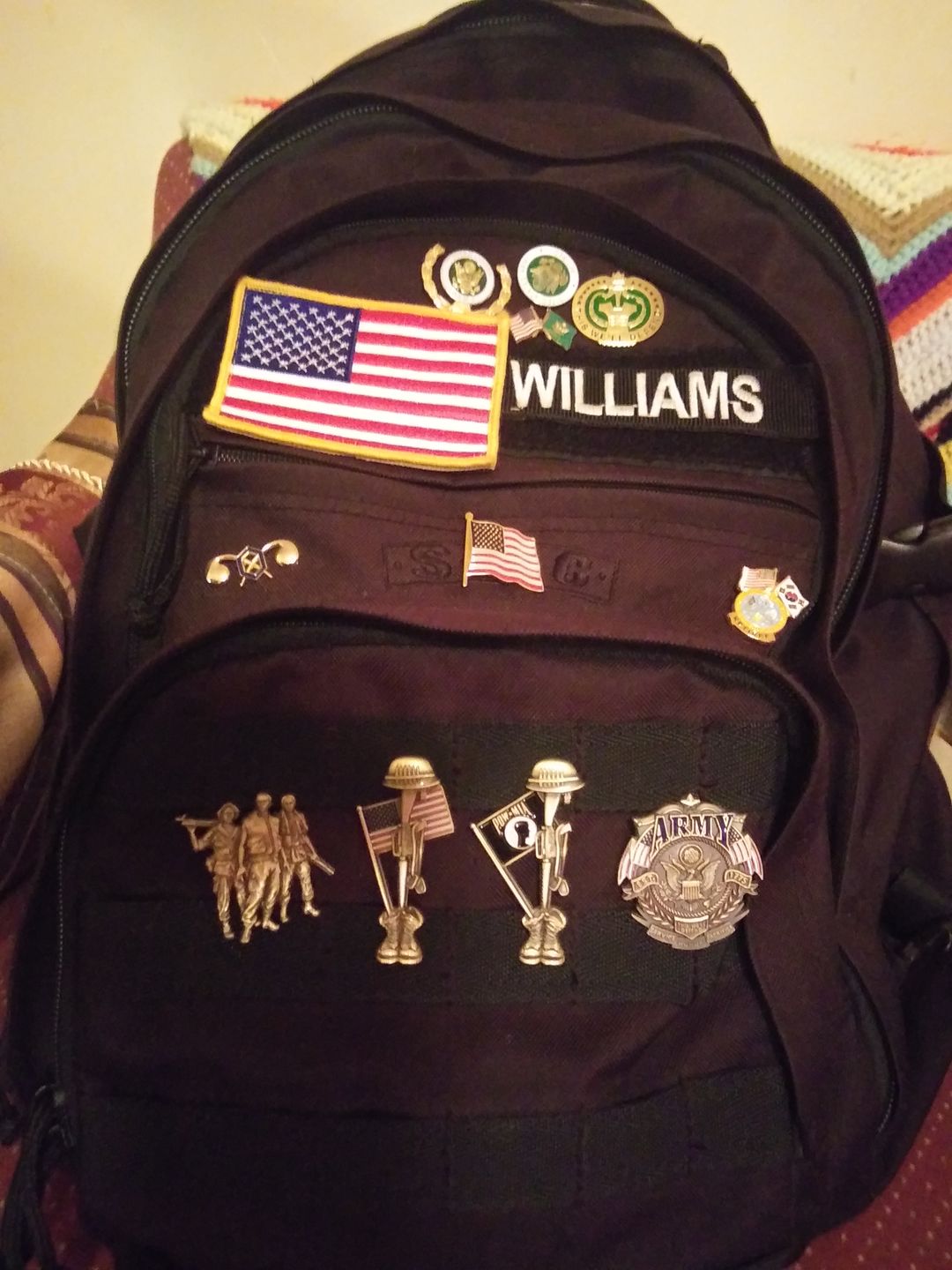 Customer photo review of US Army Veteran's Day Pin