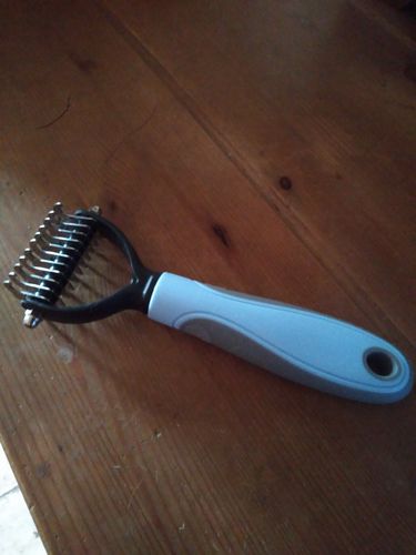 Customer photo review of Peigne de Toilettage Professionnel PuppySafe™