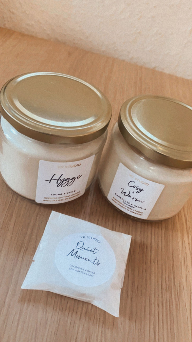 Customer photo review of "Cosy & Warm" Chocolate Soy Candle in Glass Jar