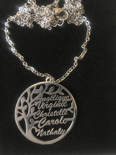 Customer photo review of Mon meilleur cadeau ©  : Collier Arbre de Vie Unisex Personnalisé