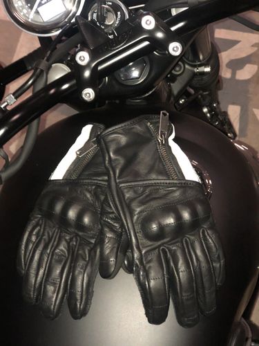 Customer photo review of Light Speed Glove