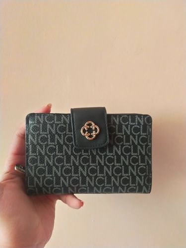 Customer photo review of Calanthe Wallet