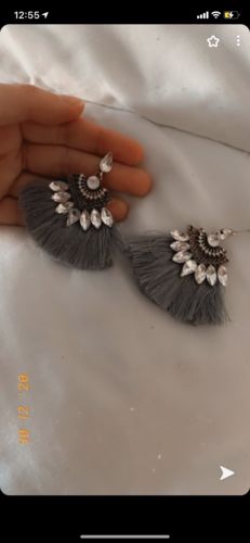 Customer photo review of Boucles d'Oreilles Pom-Pom