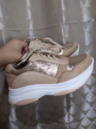 Customer photo review of Pasadena Lace Up Sneakers