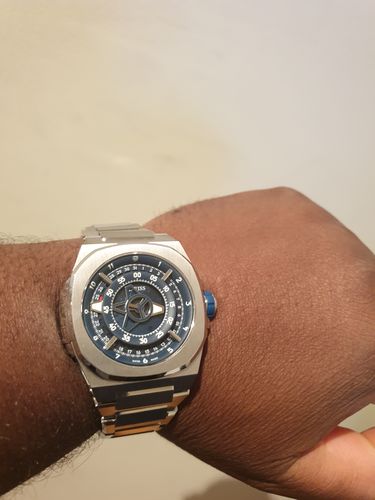 Customer photo review of M3-blue-bracelet