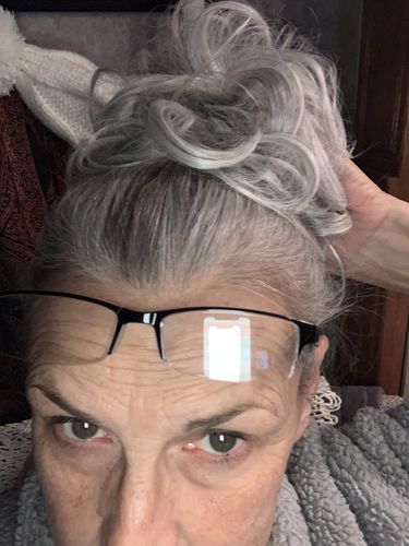 Customer photo review of JuvaBun Messy Bun