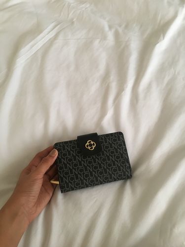 Customer photo review of Calanthe Wallet