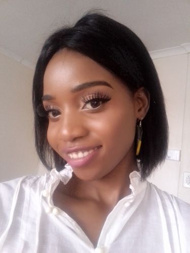 Customer photo review of Brazilian 4x4 Lace Wig  Straight - 1B Wine - 18"