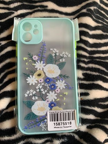 Customer photo review of Flower Print Pastel iPhone Cases