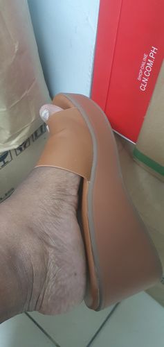 Customer photo review of Tarragon Wedge Slides