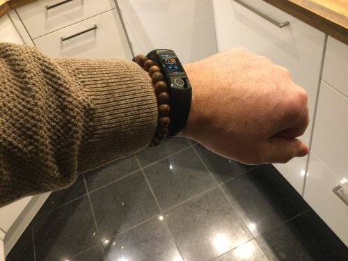 Customer photo review of Zedernholz Armband