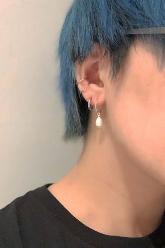 Customer photo review of The Pearl Earring