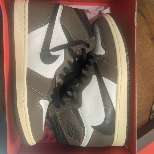Customer photo review of NIKE AIR JORDAN 1 HIGH OG