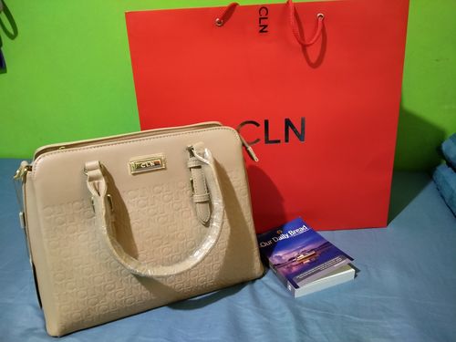 Customer photo review of Balance Handbag