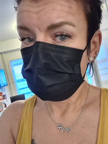 Customer photo review of Musta kasvomaski 100 kpl