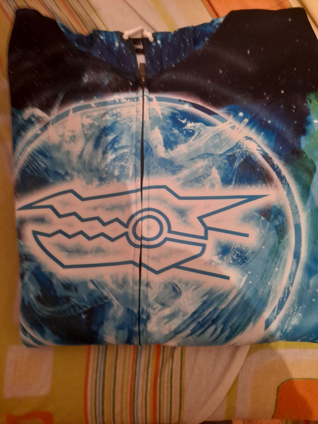 Customer photo review of Yu-Gi-Oh! Stardust Dragon Head Signer Mark Zip Up Hoodie