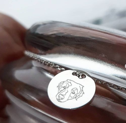 Customer photo review of Silber Lineart Love Halskette