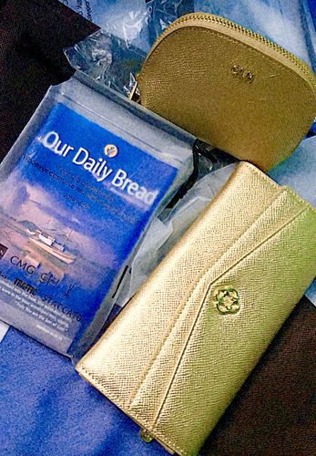 Customer photo review of Cooperation Wallet