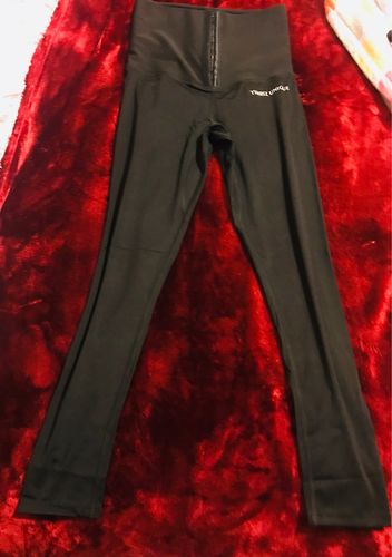 Customer photo review of Waist Shaper Leggings 2-in-1