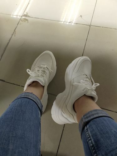 Customer photo review of Yucca Flat Sneakers