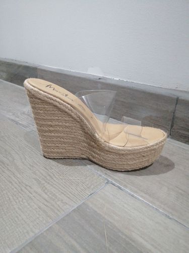 Customer photo review of Plataforma Miriam Transparente