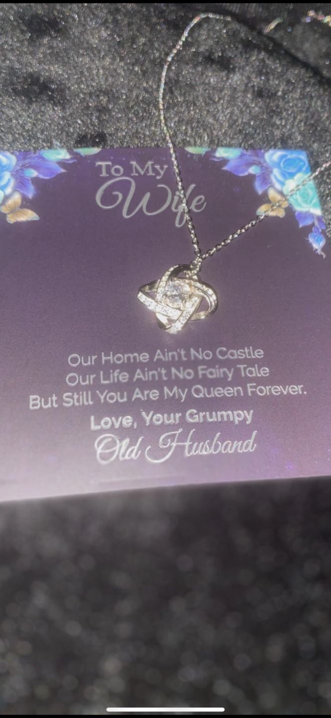 Customer photo review of "To my Wife" - Silver Love knot necklace