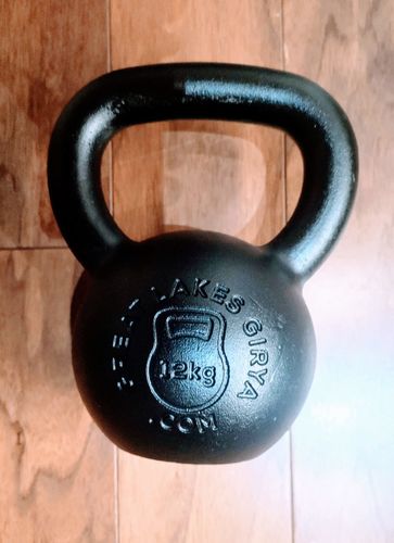 Customer photo review of 12kg / 26lbs E-coated Cast Iron Kettlebell
