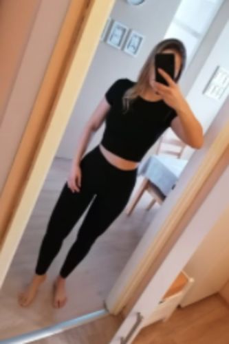 Customer photo review of Cozy Chic- Booty Lifting Seamless Leggings