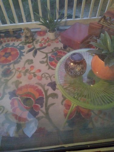 Customer photo review of HANDMADE Aloha Multicolor Indoor/Outdoor Area Rug