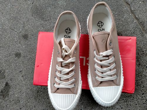 Customer photo review of Reema Flat Sneakers