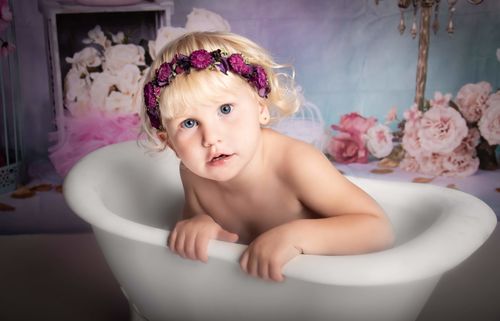 Customer photo review of Kate Fantastic Cake smash birthday Backdrop for Photography designed by Studio Gumot