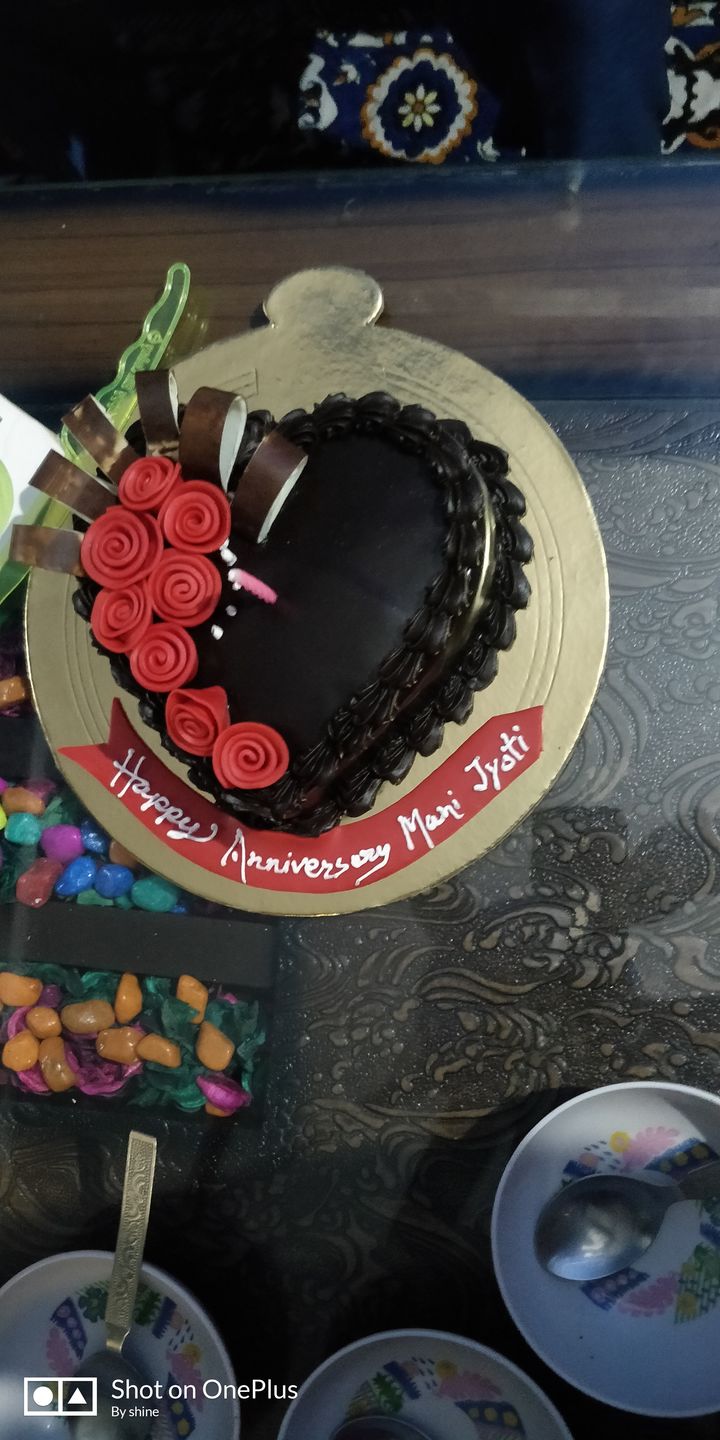Customer photo review of Roses on Chocolate Heart