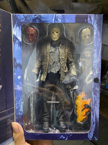Customer photo review of Neca : Freddy vs. Jason ultimate Jason Voorhees