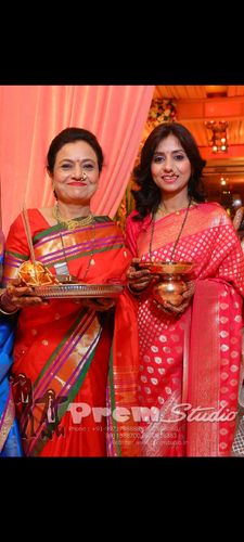 Customer photo review of Raspberry pink zari woven banarasi saree