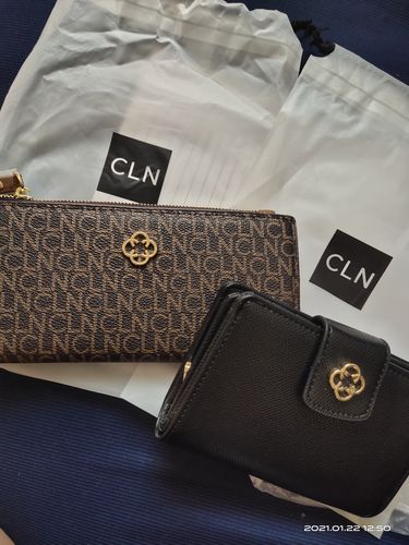 Customer photo review of Calanthe Wallet