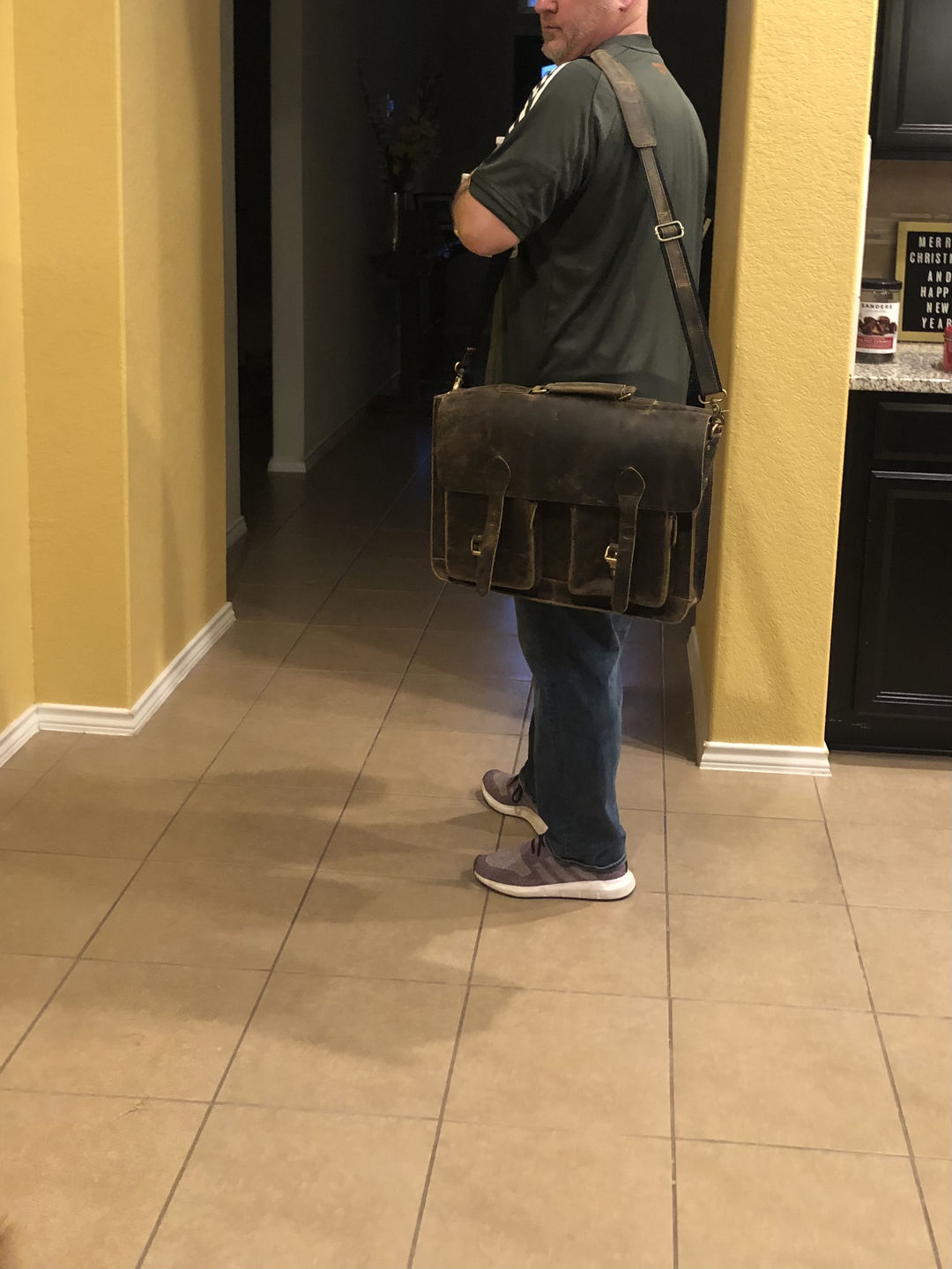 Customer photo review of Retro Buffalo Hunter Leather Laptop Messenger Bag