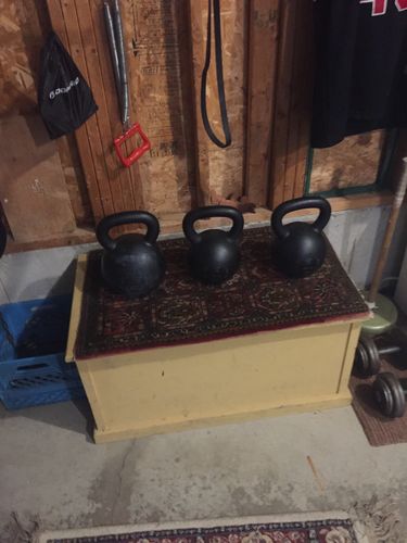 Customer photo review of 28kg / 62lbs E-coated Cast Iron Kettlebell