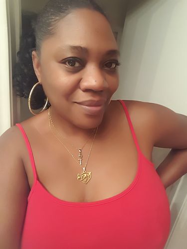 Customer photo review of Eye Am Life Necklace