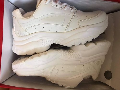 Customer photo review of Yucca Flat Sneakers