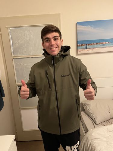Customer photo review of Petrolheart Softshell Jacket