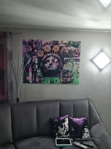Customer photo review of Tableau New York NYC Neon