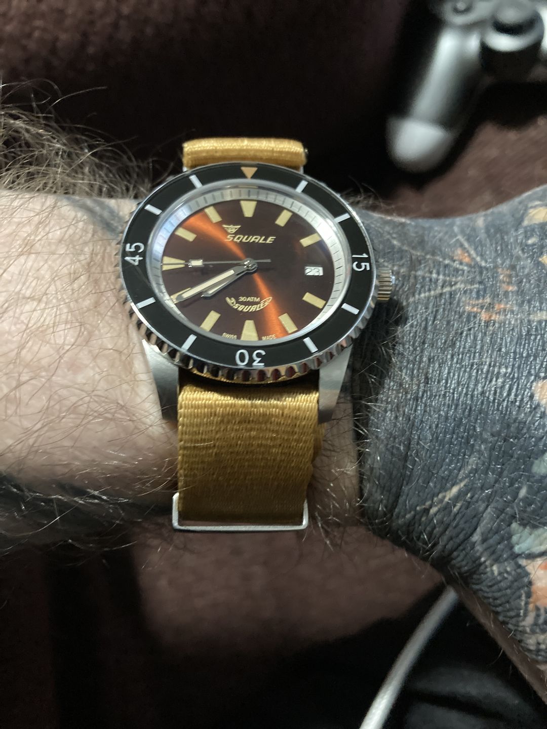 Customer photo review of AlphaShark Slim - Camel
