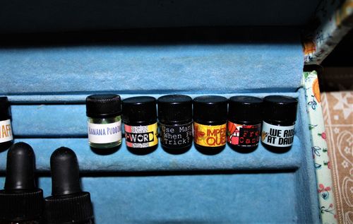 Customer photo review of Set of five 1ml sample vials of Perfume oil from Vintner's Reserve
