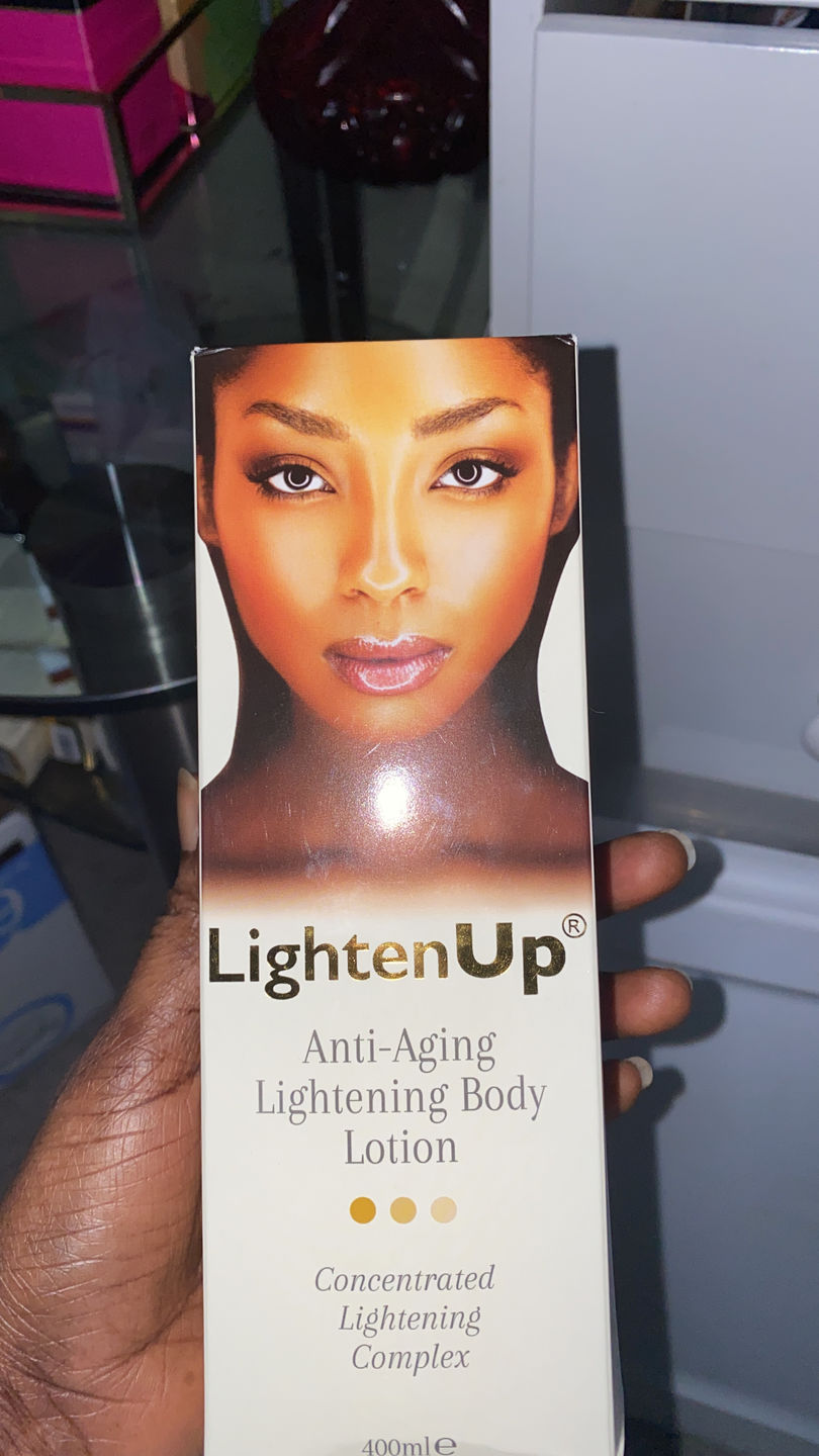Customer photo review of Omic LightenUp Anti-Aging Lightening Body Lotion - 400ml